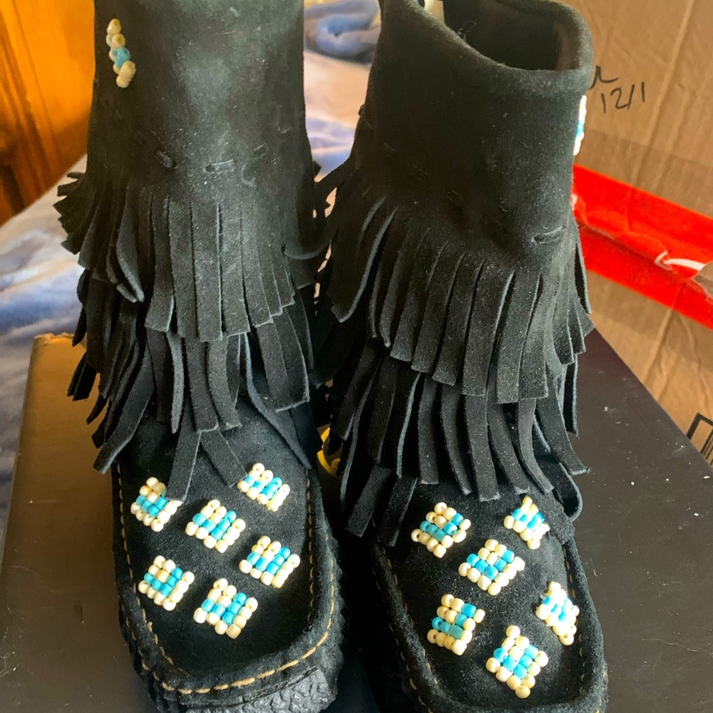 Women’s size 6.5 Beaded Moccasins